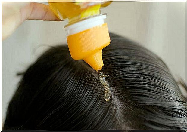 How-to-use-honey-for-hair-and-hair-growth