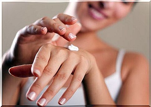 5 natural creams to reduce hand spots