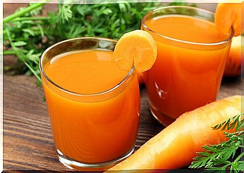 Carrot juice to combat hangover symptoms