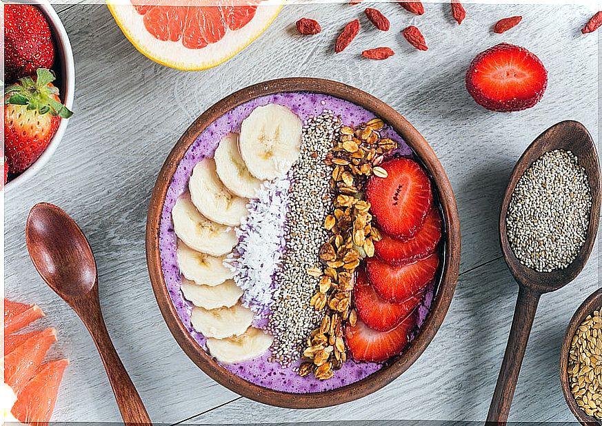 Smoothie bowls are very nutritious.