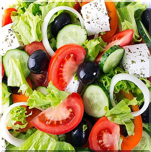 salads-are-a-good-way-to-add-valuable-nutrients