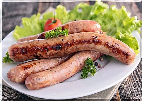 Sausages and meats, foods that cause cellulite