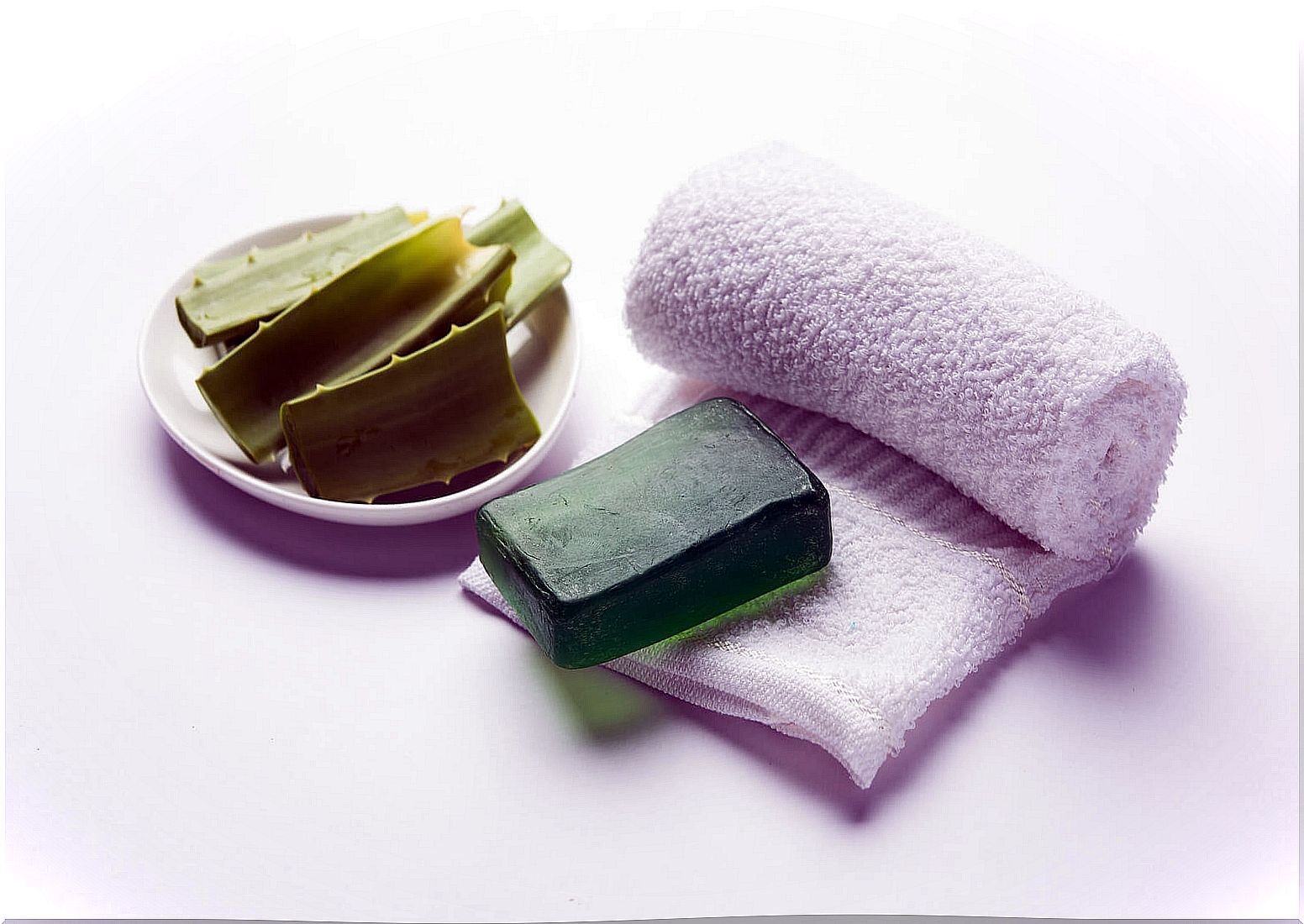 Aloe vera soap: a toilet alternative that you can prepare at home.