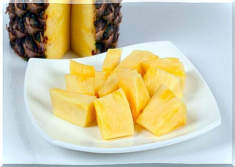 Pineapple for digestion