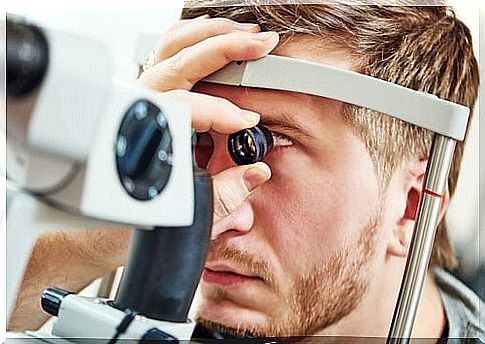 An eye effusion can be caused by increased pressure in the eye.