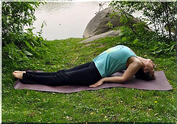 yoga-poses-to-lose-weight-like-fish-